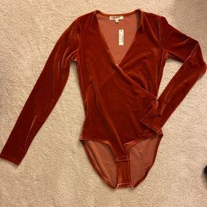 NWT Madewell Velvet Bodysuit with Snaps
